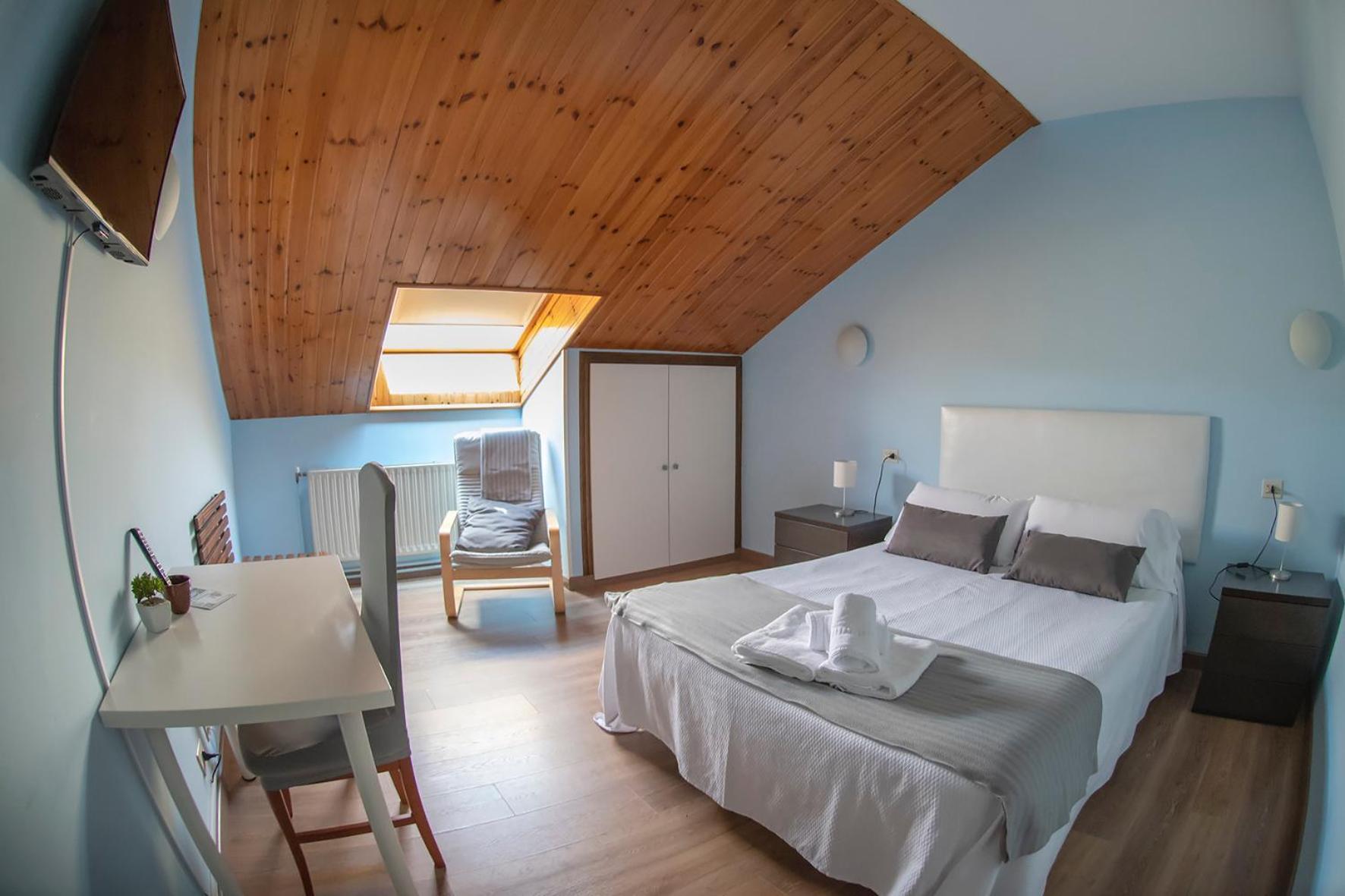 Hotel Voar Ribadeo Bagian luar foto