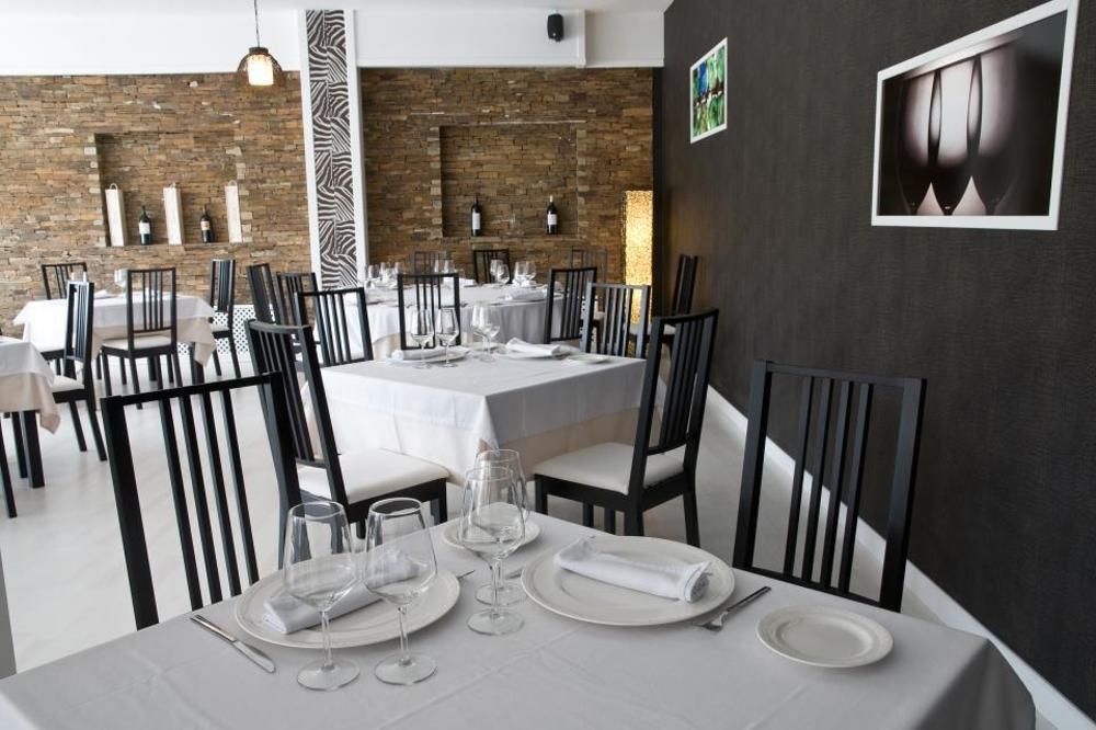 Hotel Voar Ribadeo Bagian luar foto